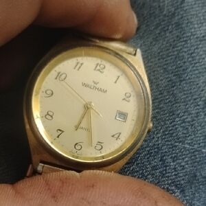 Waltham Men's Gold Quartz Watch